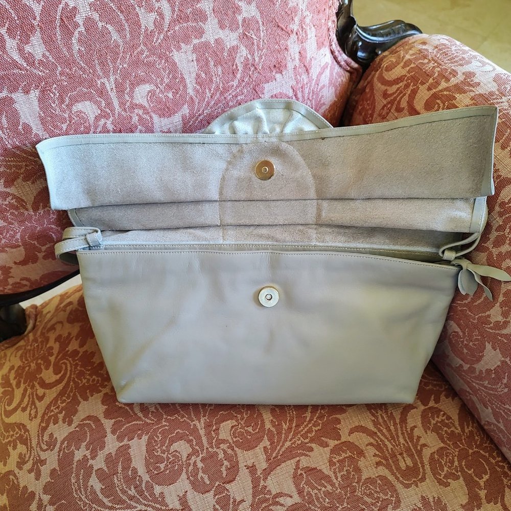 Vintage Susan Gail grey leather clutch with strap options. Excellent condition. - Picture 9 of 14